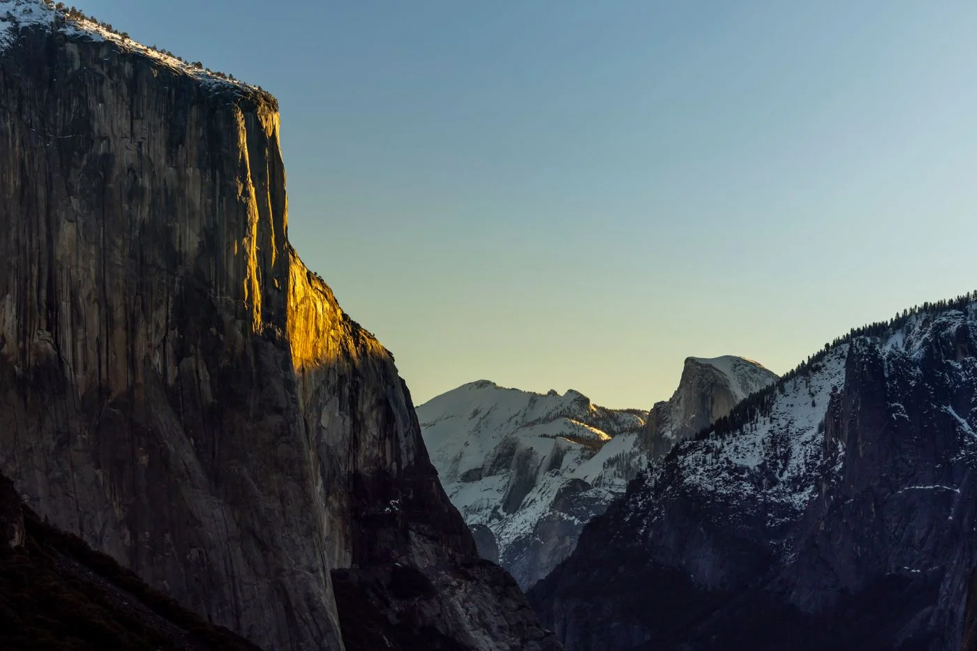 Granite cliffs surrounding Yosemite Valley